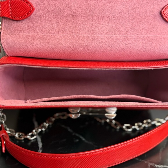 Louis Vuitton Red Crossbody Bag with Silver Chain - Picture 4 of 6